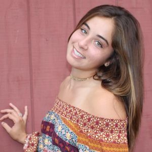 Meet your Posher, Olivia